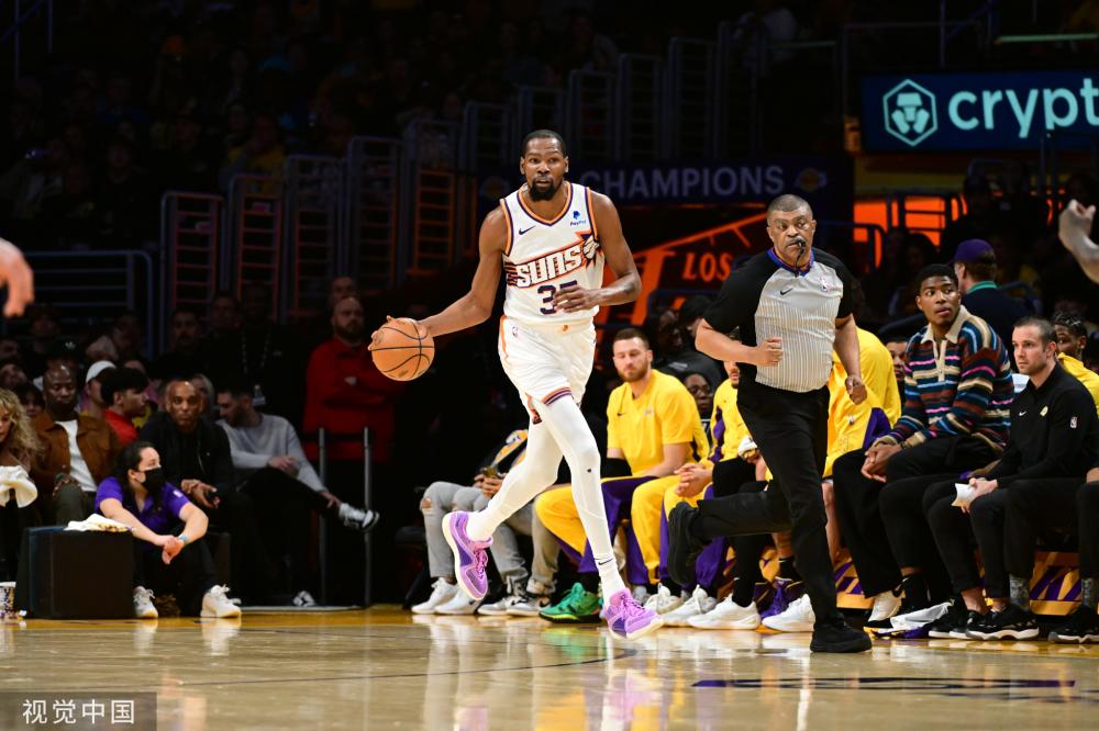 经济发展不 经济发展不